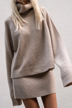 Load image into Gallery viewer, NOELLE TURTLENECK CASHMERE SWEATER