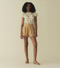 Load image into Gallery viewer, YVIE TOP -- GOLD FROLICKING FLORAL