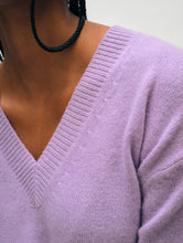 Load image into Gallery viewer, Cashmere Relaxed V Neck