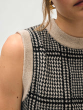 Load image into Gallery viewer, Cashmere Houndstooth Shell