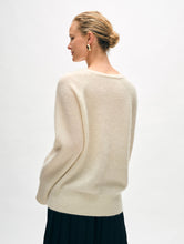 Load image into Gallery viewer, Brushed Cashmere Easy V Neck