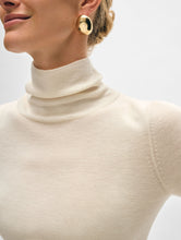 Load image into Gallery viewer, Superfine Merino Fitted Turtleneck