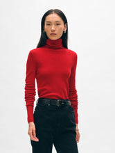 Load image into Gallery viewer, Superfine Merino Fitted Turtleneck