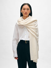 Load image into Gallery viewer, Cashmere Travel Wrap