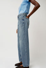 Load image into Gallery viewer, 6397 Pitched Baggy Jean in Americana Blue