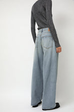 Load image into Gallery viewer, 6397 Roomy Jean in 90s Blue