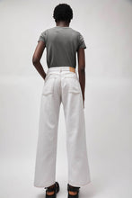 Load image into Gallery viewer, 6397 Wide Jean in Chalk White