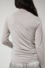 Load image into Gallery viewer, Anggae Light Jersey Slim Shirring Top in Silver