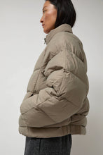 Load image into Gallery viewer, Anggae Satin Reversible Outer in Beige