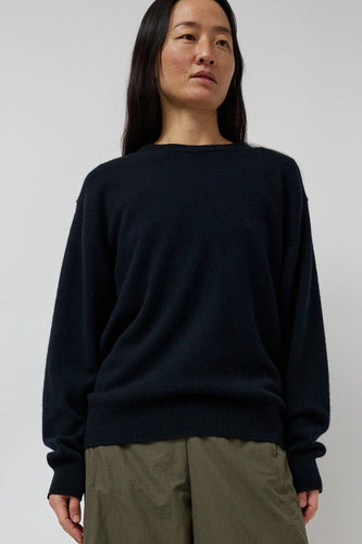 Batoner Innocent Cashmere Crewneck in Navy