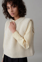 Load image into Gallery viewer, DYLAN SWEATER VEST | CREAM HIGHLAND WOOL