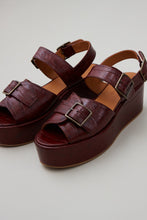 Load image into Gallery viewer, MARGARET PLATFORM | BORDEAUX EMBOSSED LEATHER