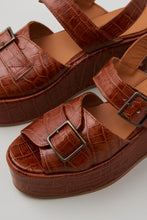 Load image into Gallery viewer, MARGARET PLATFORM | COGNAC EMBOSSED LEATHER