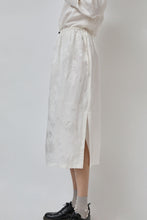 Load image into Gallery viewer, CORDERA Flower Jacquard Skirt in White