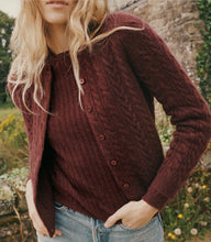 Load image into Gallery viewer, DANAE CABLE CASHMERE CARDIGAN -- DARK GARNET