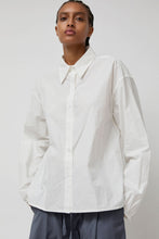 Load image into Gallery viewer, Deiji Studios Sash Shirt in White