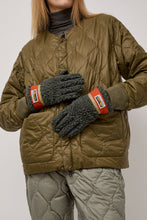 Load image into Gallery viewer, Elmer Teddy Glove in Khaki