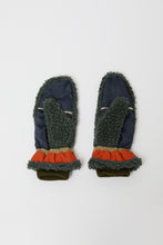 Load image into Gallery viewer, Elmer Teddy Mitten in Khaki