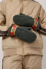 Load image into Gallery viewer, Elmer Teddy Mitten in Khaki