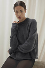 Load image into Gallery viewer, SICILY CASHMERE CREWNECK SWEATER