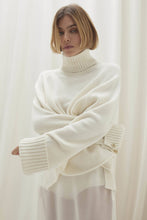 Load image into Gallery viewer, GIA CASHMERE TURTLENECK SWEATER