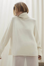 Load image into Gallery viewer, GIA CASHMERE TURTLENECK SWEATER