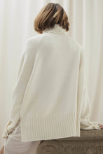 Load image into Gallery viewer, GIA CASHMERE TURTLENECK SWEATER