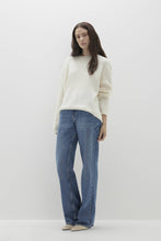 Load image into Gallery viewer, CAMPBELL RIBBED CREWNECK CASHMERE SWEATER