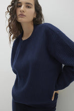 Load image into Gallery viewer, CAMPBELL RIBBED CREWNECK CASHMERE SWEATER