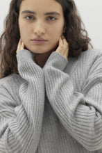 Load image into Gallery viewer, CAMPBELL RIBBED CREWNECK CASHMERE SWEATER