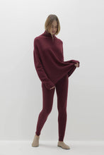 Load image into Gallery viewer, JOSLYN TURTLENECK CASHMERE SWEATER