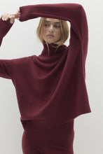 Load image into Gallery viewer, JOSLYN TURTLENECK CASHMERE SWEATER