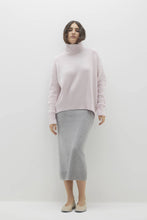 Load image into Gallery viewer, JOSLYN TURTLENECK CASHMERE SWEATER