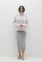 Load image into Gallery viewer, JOSLYN TURTLENECK CASHMERE SWEATER