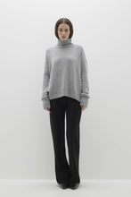 Load image into Gallery viewer, JOSLYN TURTLENECK CASHMERE SWEATER