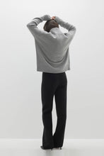 Load image into Gallery viewer, JOSLYN TURTLENECK CASHMERE SWEATER