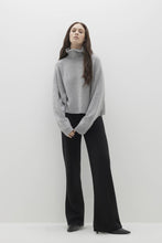 Load image into Gallery viewer, NOELLE TURTLENECK CASHMERE SWEATER