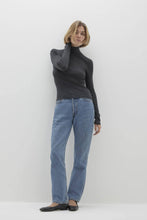 Load image into Gallery viewer, RUMER FITTED CASHMERE TURTLENECK