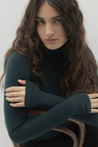 RUMER FITTED CASHMERE TURTLENECK