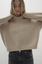 Load image into Gallery viewer, VITTORIA V-NECK CASHMERE SWEATER