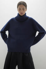 Load image into Gallery viewer, JANINE TURTLENECK CASHMERE SWEATER