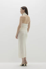 Load image into Gallery viewer, RUNA CABLE KNIT CASHMERE HALTER