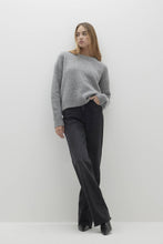 Load image into Gallery viewer, GISELLE SILK CASHMERE CREWNECK SWEATER