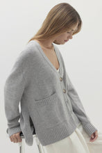 Load image into Gallery viewer, LAUREN BUTTON-UP CASHMERE CARDIGAN