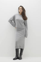 Load image into Gallery viewer, SLOANE CASHMERE CREWNECK SWEATER