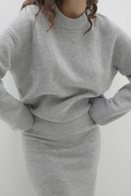 Load image into Gallery viewer, SLOANE CASHMERE CREWNECK SWEATER