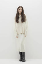 Load image into Gallery viewer, ODETTE CABLE KNIT CASHMERE SWEATER