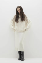 Load image into Gallery viewer, ODETTE CABLE KNIT CASHMERE SWEATER