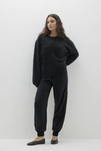 Load image into Gallery viewer, AGNES BRUSHED CASHMERE CREWNECK SWEATER