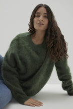 Load image into Gallery viewer, AGNES BRUSHED CASHMERE CREWNECK SWEATER